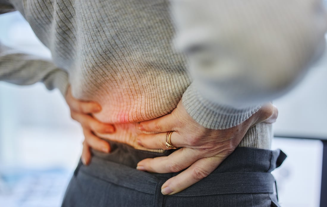 Woman-with-backpain-Giduxa